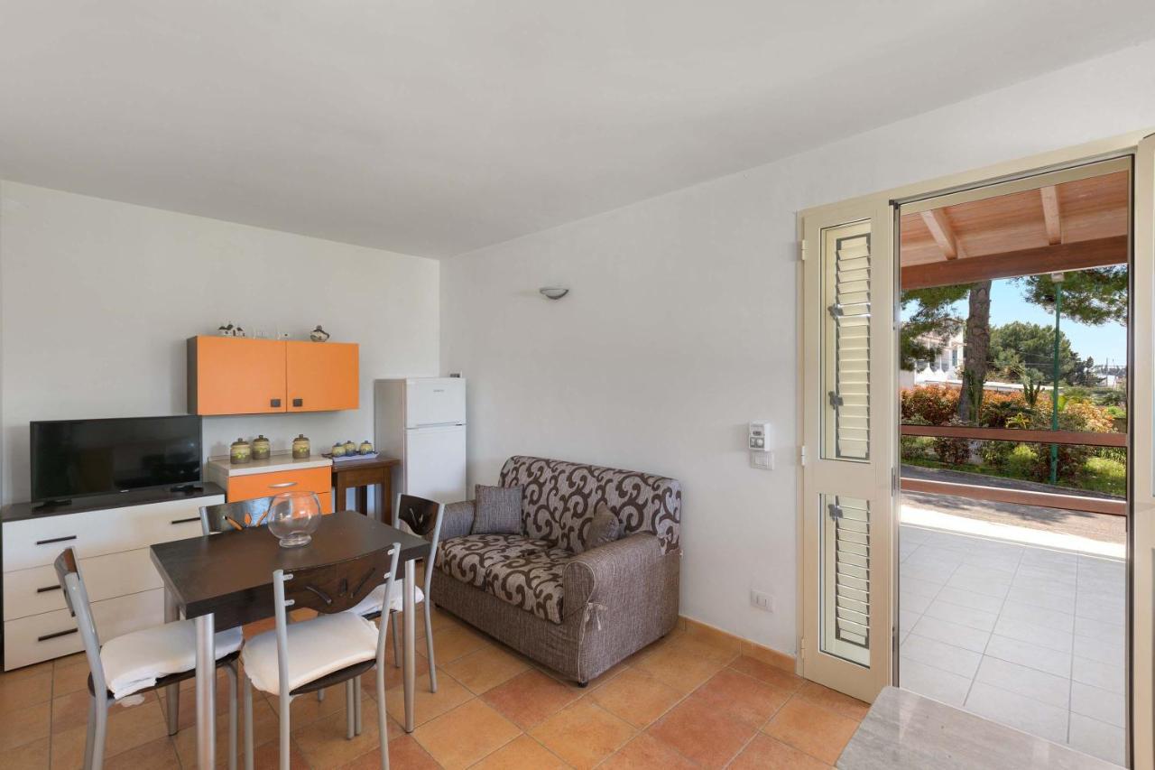 Residence Garden Sea Porto Cesareo Exteriör bild