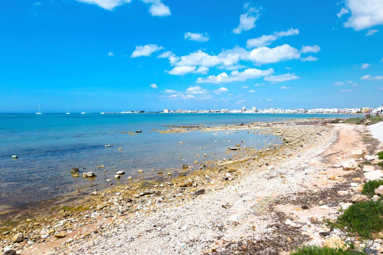 Residence Garden Sea Porto Cesareo Exteriör bild